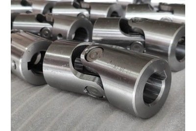 萬向節與傳動軸的匹配原則 萬向節與傳動軸的匹配原則