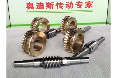 蝸輪蝸杆傳動的維護周期是多久？